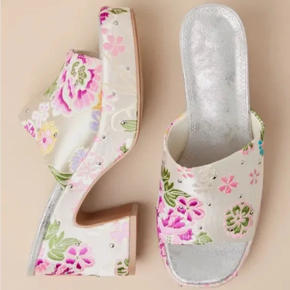 metallic floral platform heels - Picture 2 of 5